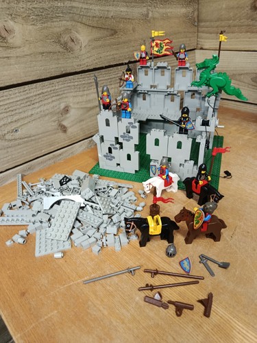 Vintage lego castle - lego, wall