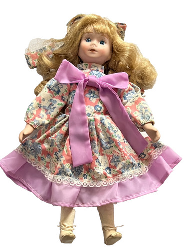 Porcelain doll vintage - vintage.,
