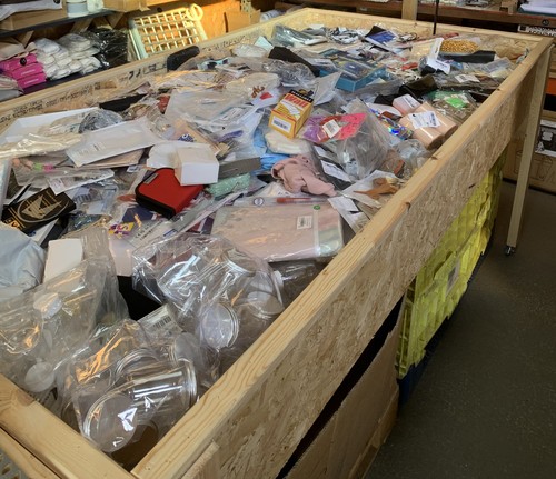Amazon items mixed box - 50,