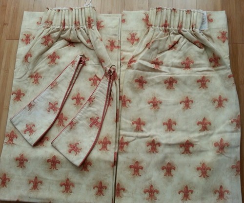 Pair montgomery - pair, of