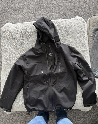 Fully black arcteryx jacket - fully,