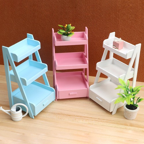 Scale dolls house - dolls,