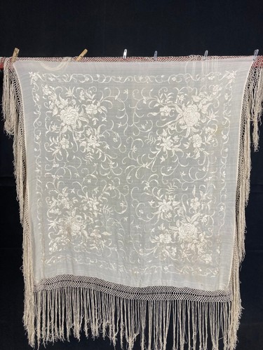 Vintage silk hand embroidered - vintage,
