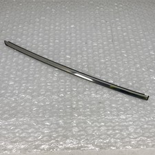 Right Windshield Moulding See