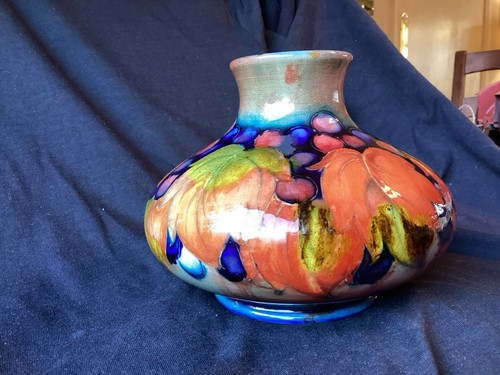 Leaf berry moorcroft vase - berry,