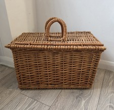 Vintage wicker picnic basket - wicker,