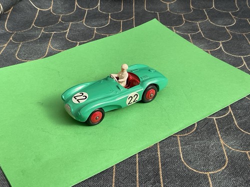 Dinky toys 110 aston - dinky, no.110..aston
