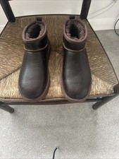 GENUINE UGG BOOTS CLASSIC ULTRA MINI LEATHER (conker Brown) SIZE 6 EU39 - NEW