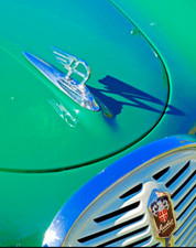 OEM Quality AUSTIN A30 Bonnet Flying A WIth Base Plinth Exact dimention as OEM