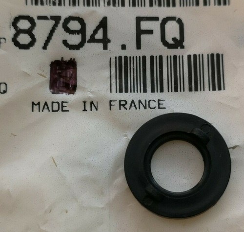 Parcel shelf stop washer - , of