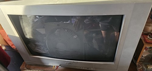 Sanyo retro television - 28,
