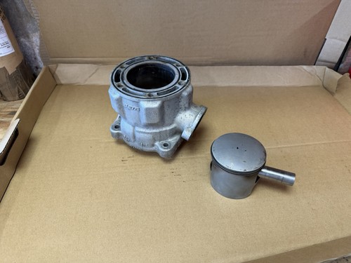 Beta rev piston and cylinder - and,