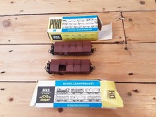 Pair of PIKO HO 5/6432 bulk goods carriers, 1980's,