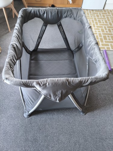 Nuna baby travel cot - baby,