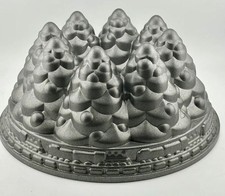 Nordic Ware Holiday Tree 10 Cup Christmas Bundt Cake Pan