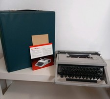 Vintage Olivetti Dora Manual Portable Typewriter (1970's) & Case - Excellent Con