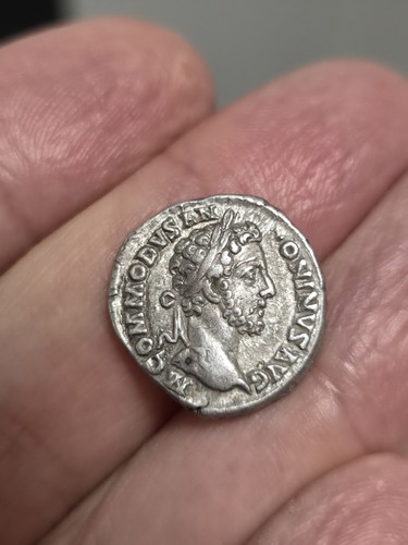 Commodus denarius liberalitas - denarius,,