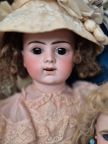Beautiful antique doll bru - beautiful,