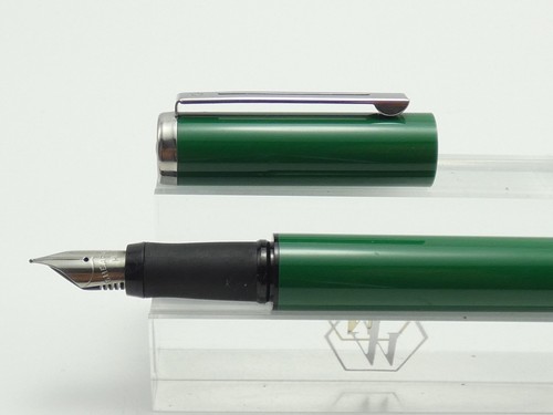 Sheaffer award green - award, fountain