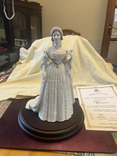 Royal worcester queen victoria - royal,