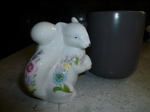 Aynsley squirrel bone - bone, china