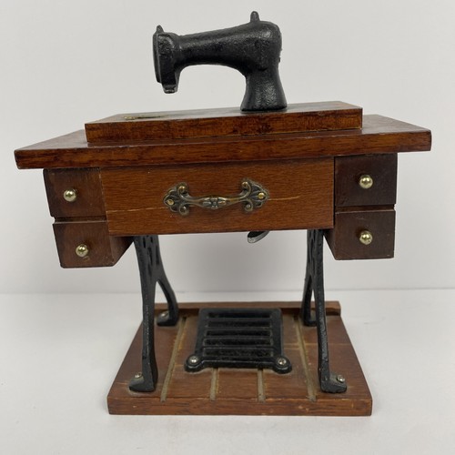 1983 sewing machine - sewing, box