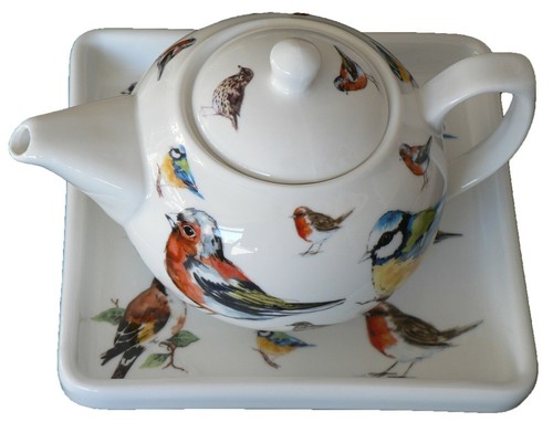 Birds ceramic teapot stand