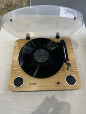 Ion Audio Max LP Vinyl Record Player w/Built-In Speakers - Excellent Condition