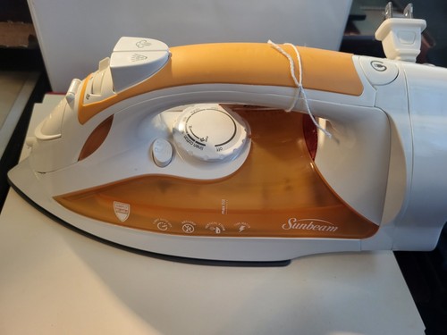 Sunbeam steam master iron with - steam,