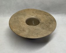 Beautiful Hillstonia pottery T