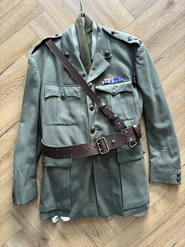 Royal marine officer lovats - marine,