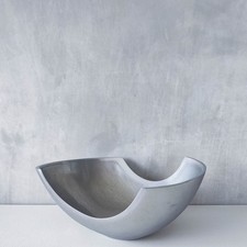 Vintage 90s modernist Michael Lax style cast aluminium silver metal fruit bowl