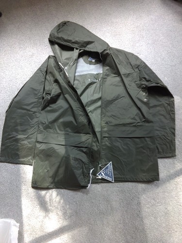 Mens khaki colour cagoule size - mens,