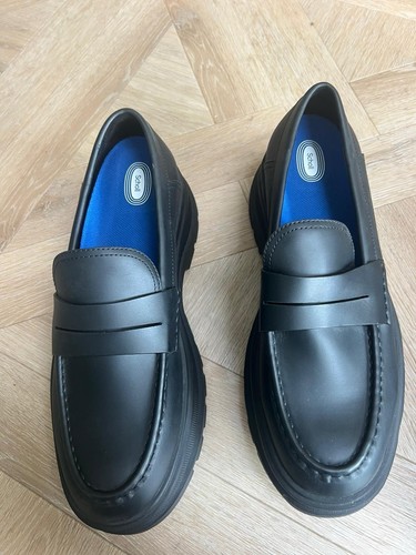 Black shoes size - 9, perfect