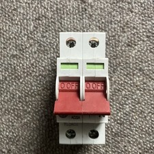 WYLEX 63 AMP WS602 240V / 415V DOUBLE POLE MAIN ISOLATOR SWITCH (AC22A) 63A