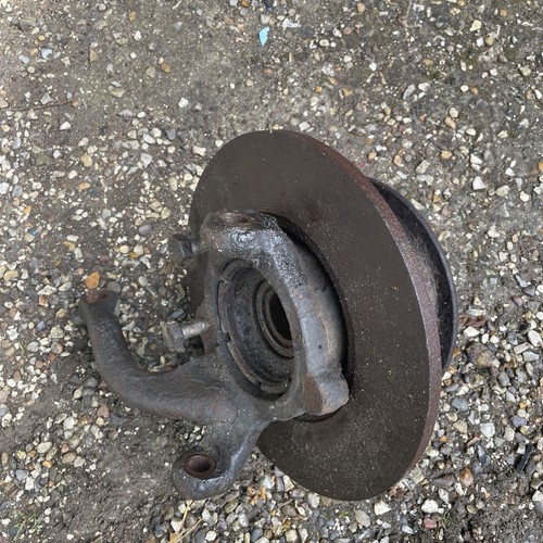 Lancia fulvia front hub - lancia,