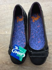Pod Ladies Shoes Size 6.5 New