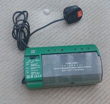 LLOYTRON Universal Nickel-Cadmium & Nickel-Metal Hydride Battery Charger Used