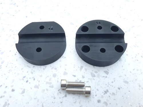 Mounting bracket for - , tomtom