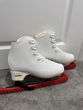 Edea Wave Figure Skates Size
