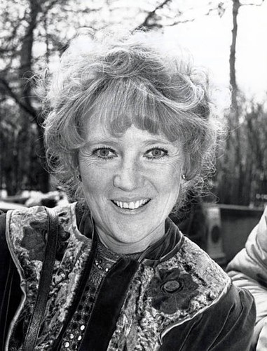 English actress julia - english,