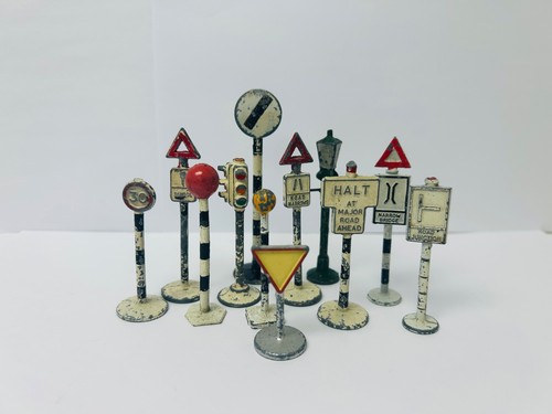 Dinky toys road signs - toys, signs,