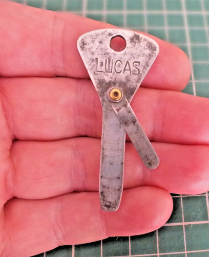Vintage lucas distributor - lucas,