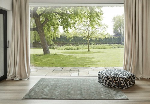 Dark grey natural tones modern - dark,