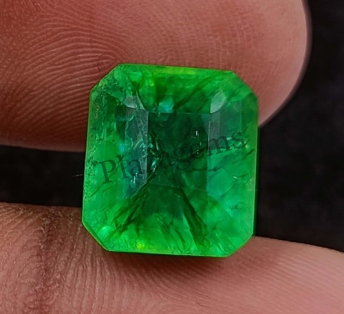 Zambia green emerald - 9.00,