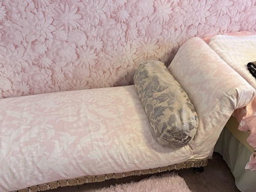 Shaylong sofa