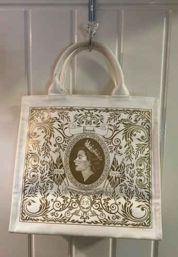 Harrods queen elizabeth - queen,