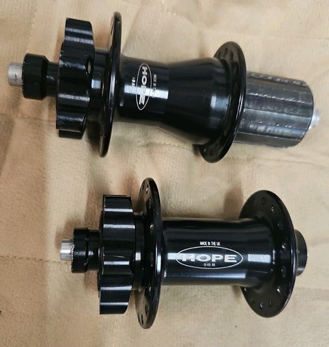 Hope front and rear - hub, 32h