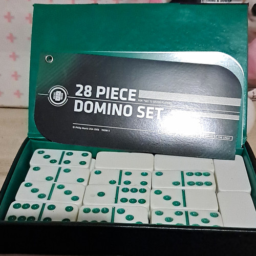 The basics piece domino set - piece,