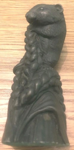 Damaged is resin bronze - damaged,